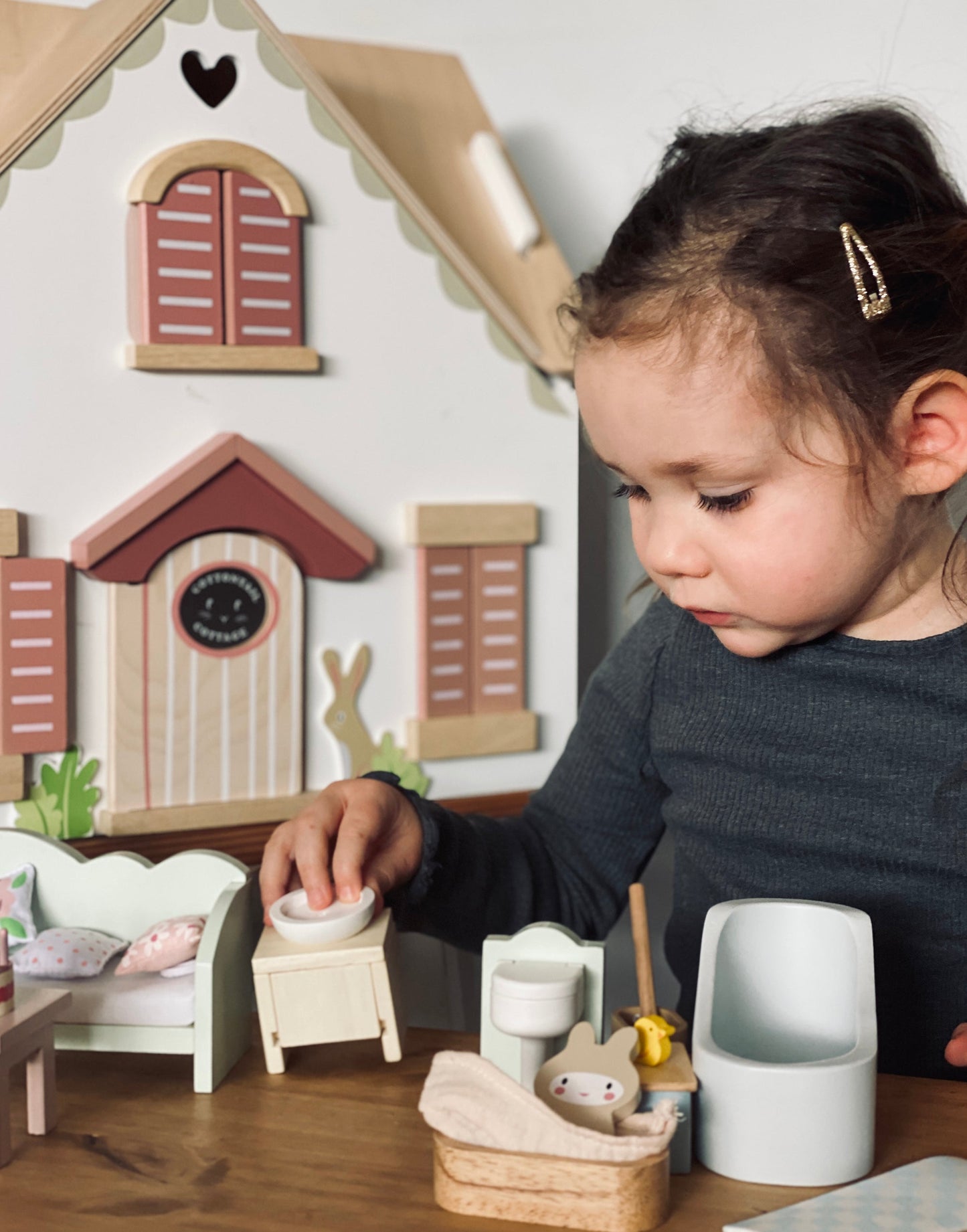 Cottontail Cottage – Beautiful Wooden Dollhouse with Furniture