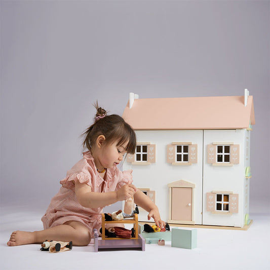 Clover Doll’s House – Wooden Dollhouse for Imaginative Play