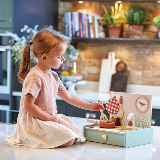 Kitchenette – Wooden Play Kitchen for Imaginative Cooking Play