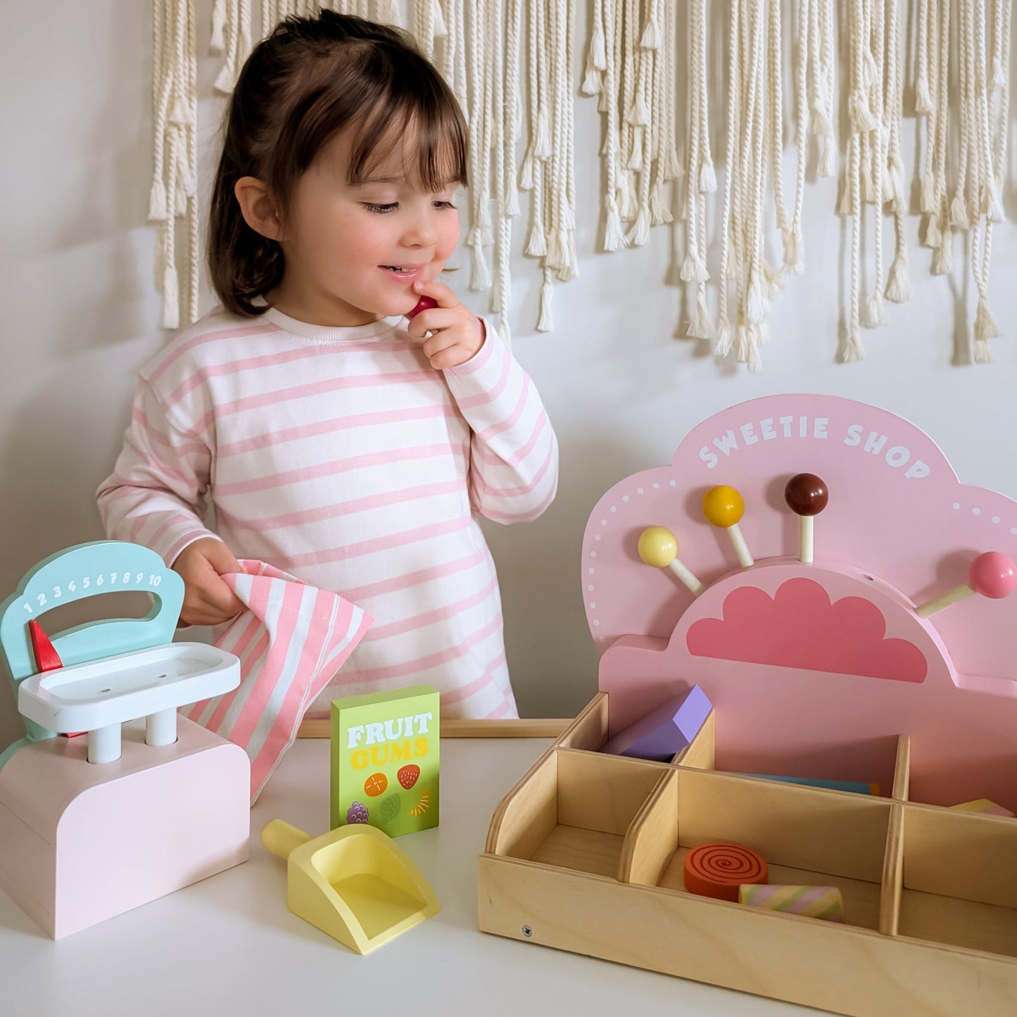 Sweetie Pic’n’Mix Shop – Wooden Pretend Play Sweet Shop for Kids