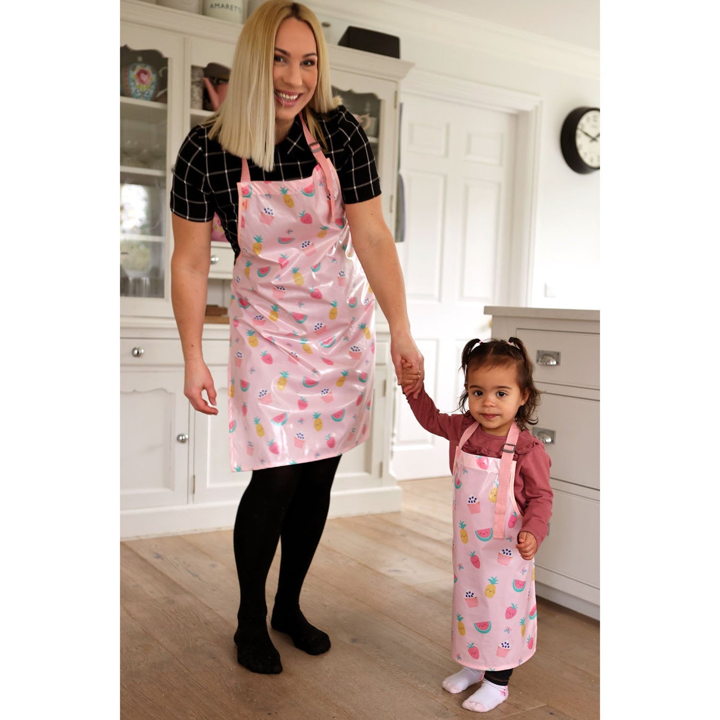 Bibetta Wipeezee Apron - Child's size - Pink Yummy Treats