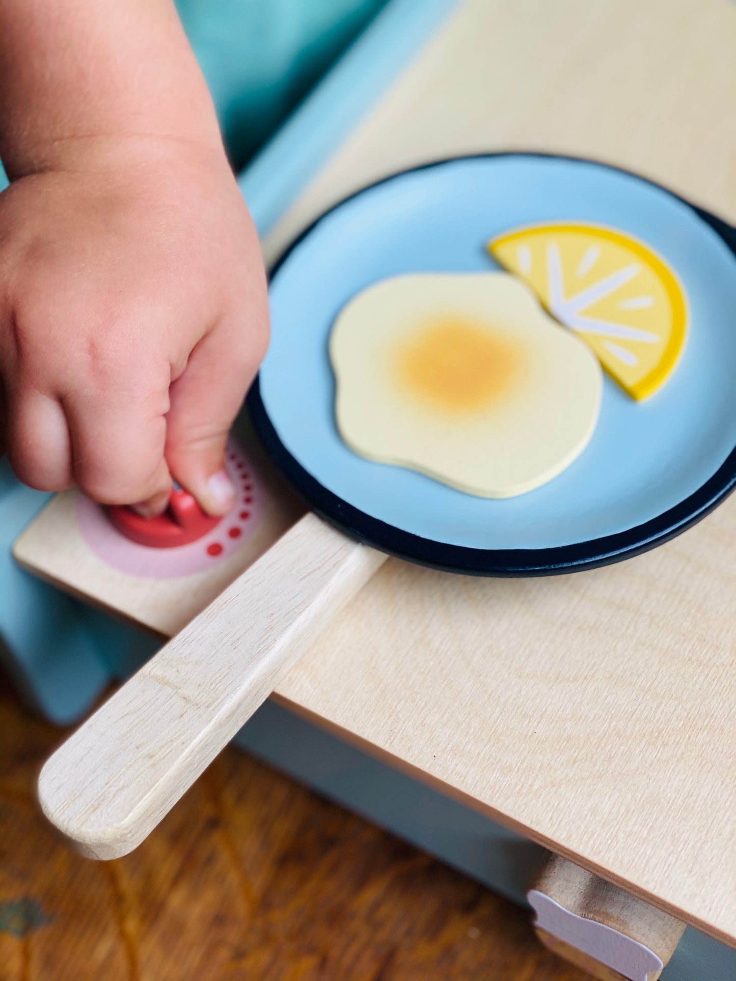 Kitchenette – Wooden Play Kitchen for Imaginative Cooking Play