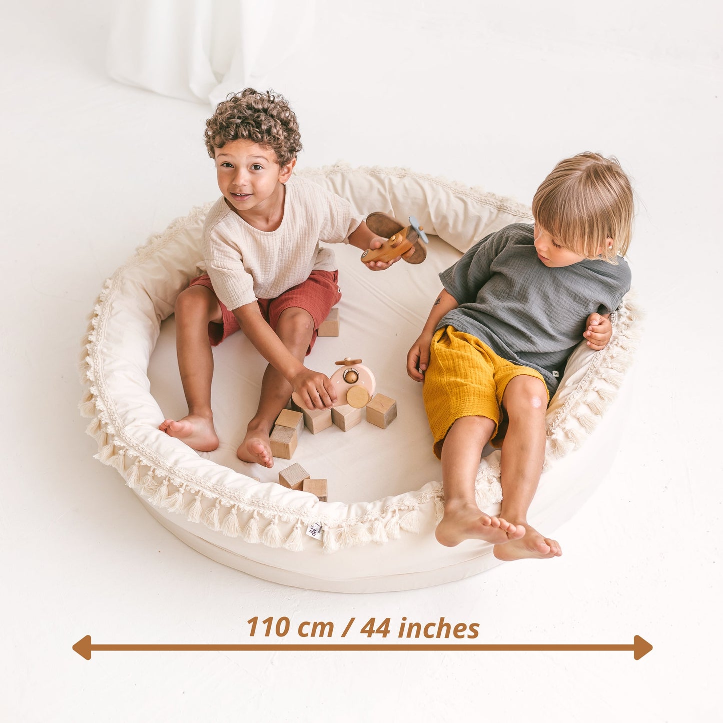 MINICAMP Large Round Nest Play Mat & Kids Lounger in Ecru