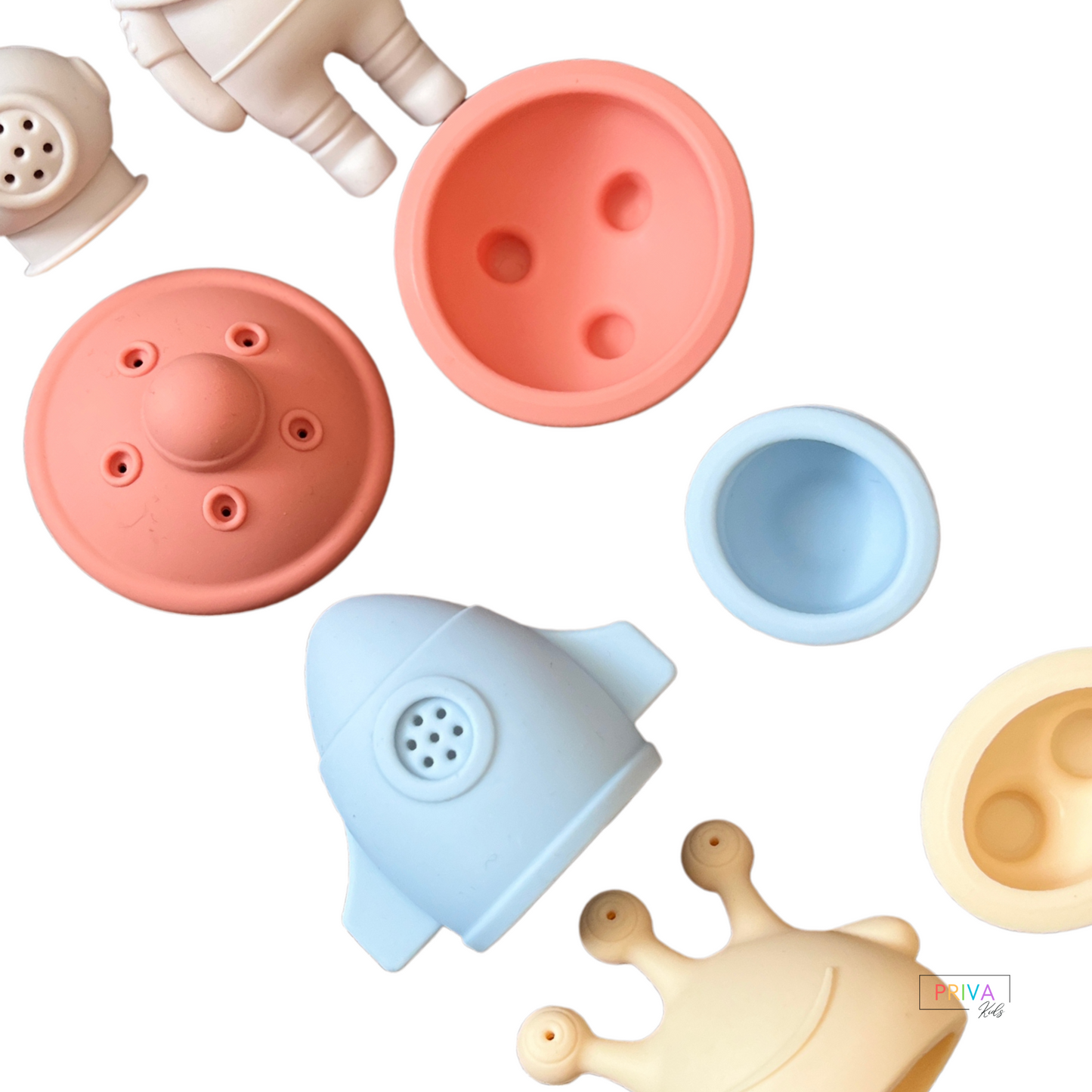 Set of four pastel space-themed silicone bath toys with labeled benefits: food-grade silicone, easy to clean and dry, great fun for all ages, and encourages imaginative play – Priva Kids