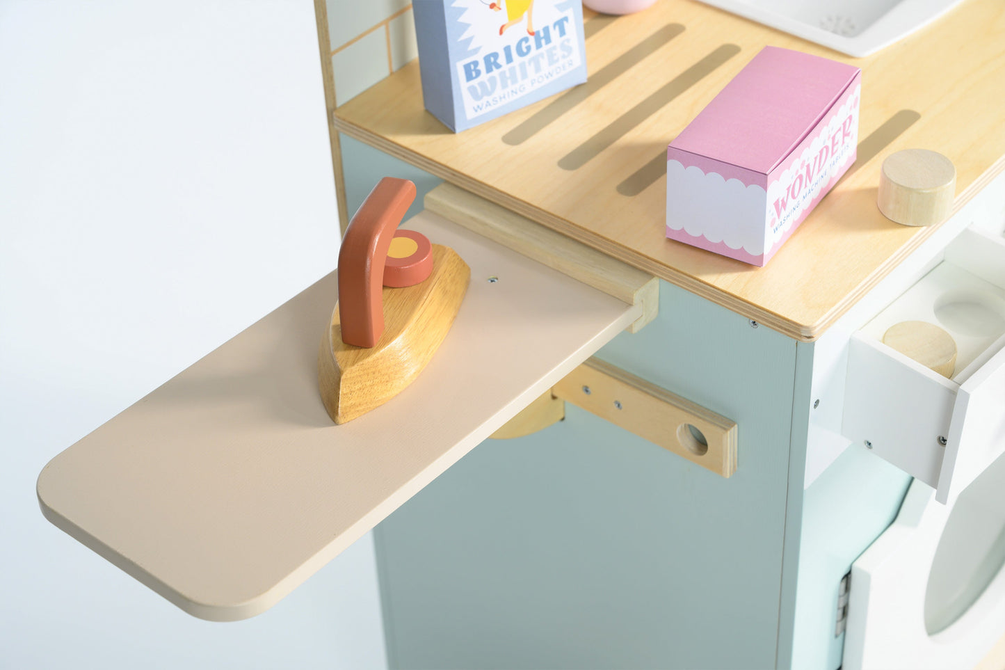 Wooden Laundrette – Pretend Washing Machine Toy for Toddlers