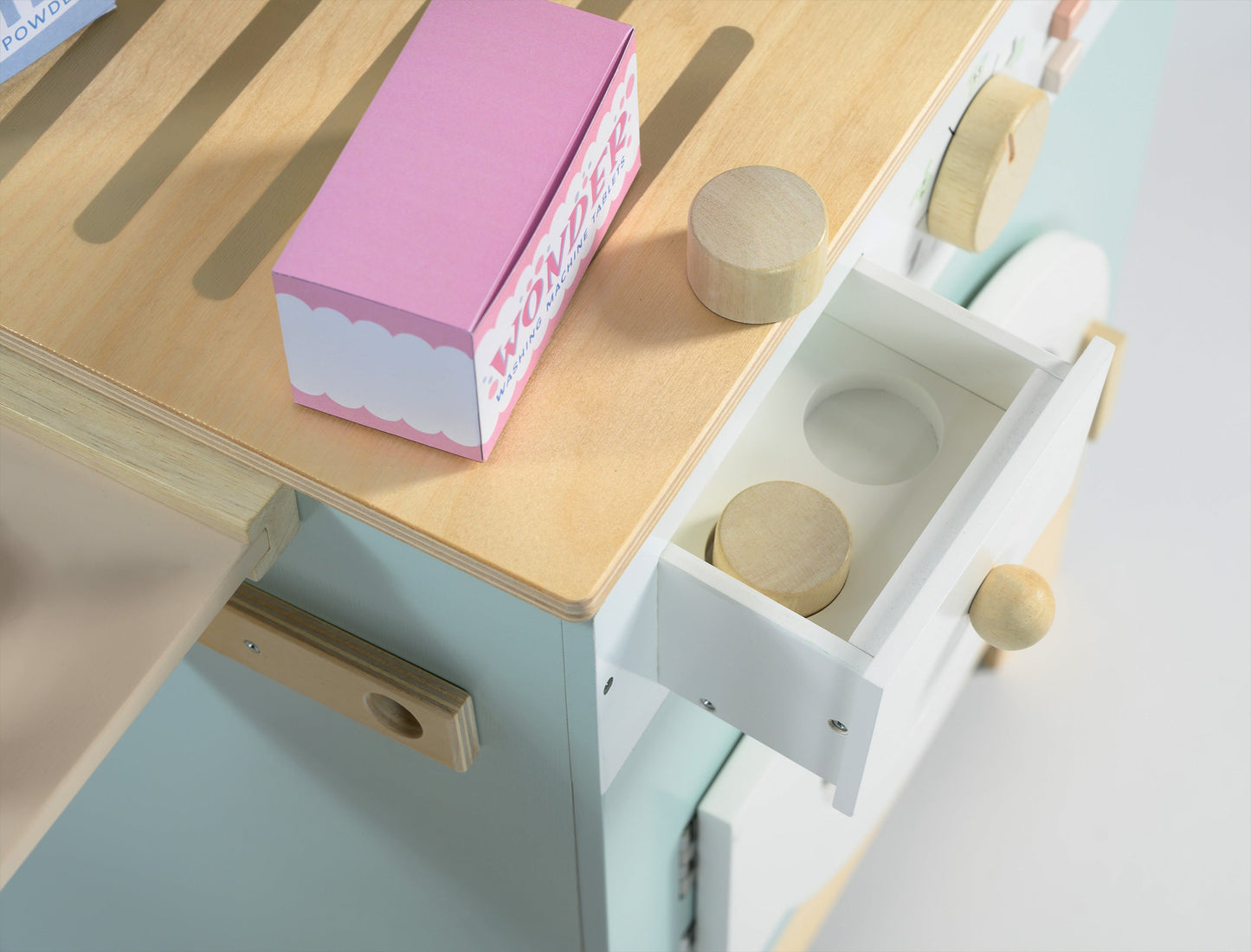 Wooden Laundrette – Pretend Washing Machine Toy for Toddlers