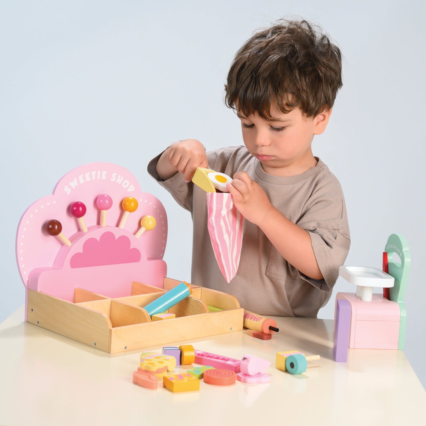 Sweetie Pic’n’Mix Shop – Wooden Pretend Play Sweet Shop for Kids