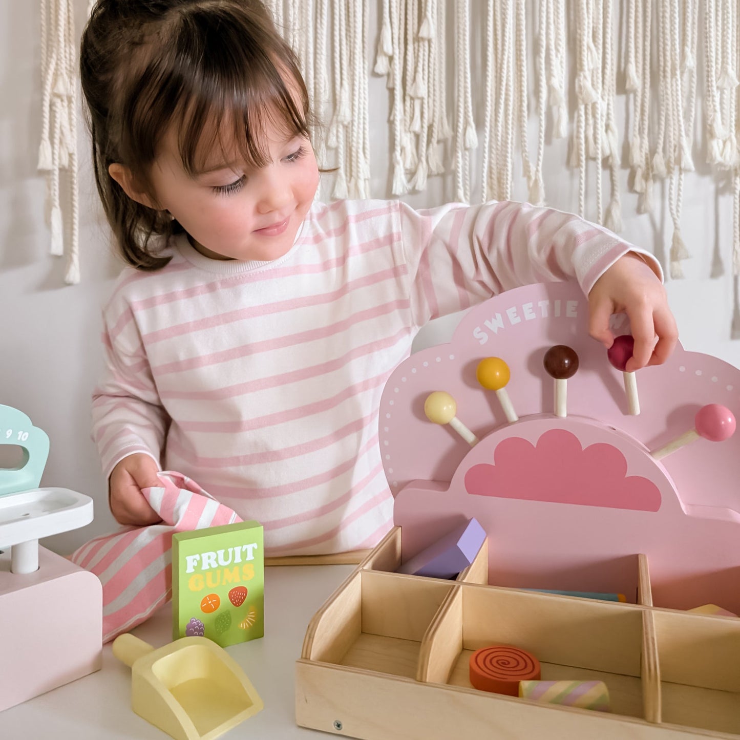 Sweetie Pic’n’Mix Shop – Wooden Pretend Play Sweet Shop for Kids